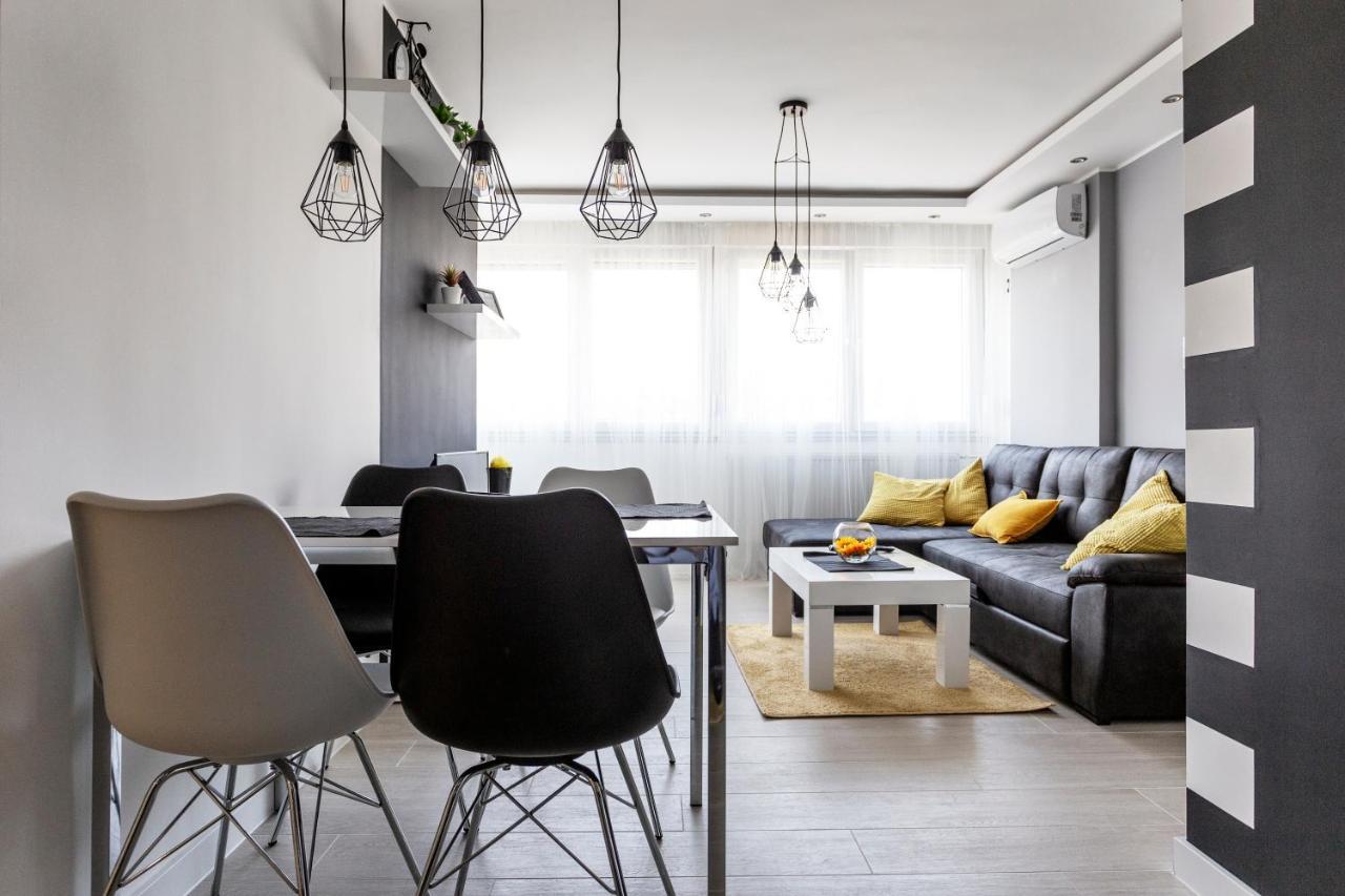 Park Apartment Novi Sad Esterno foto